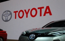 主力・指標株のトヨタ自動車＜７２０３＞（東１・１００株）が１月末の底割れリスクを回避して反発に転じている。２カ月ぶりに２５日線を抜いて買い転換した株価がどこまで上値を伸ばすか注目される。