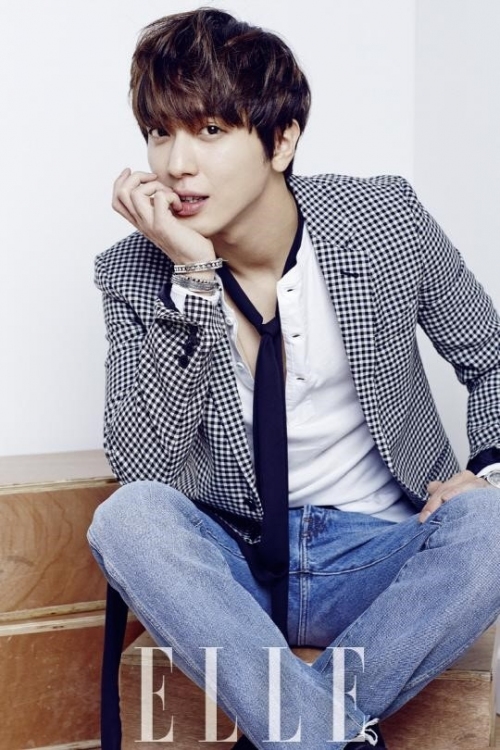 写真 Cnblueチョン ヨンファ 韓国人男性芸能人で初めて Elle China の表紙に 2 韓流ファッション 財経新聞 写真 Cnblueチョン ヨンファ 韓国人男性芸能人で初めて Elle China の表紙に 2 韓流ファッション 財経新聞