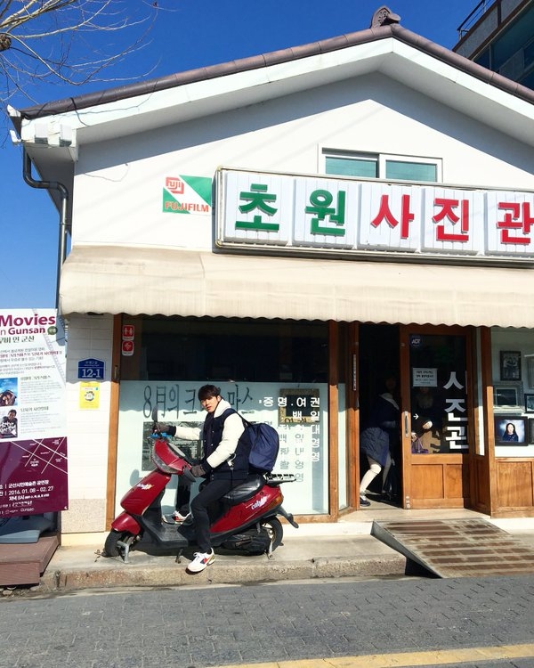 CNBLUEのカン・ミンヒョクが、映画『八月のクリスマス』のロケ地を訪れた際に撮った写真を公開した。写真：ミンヒョクのツイッター