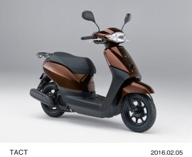 ホンダは50ccスクーター「タクト」のカラーバリエーションを変更して発売する。写真は、新色のマホガニーブラウンメタリック。(写真提供:ホンダ) ホンダは50ccスクーター「タクト」のカラーバリエーションを変更して発売する。写真は、新色のマホガニーブラウンメタリック。(写真提供:ホンダ)