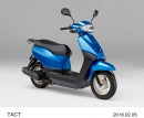 ホンダは低シート高タイプの50ccスクーター「タクト・ベーシック」のカラーバリエーションを変更して発売する。写真は、新色のグリントウェーブブルーメタリック。(写真提供:ホンダ) ホンダは低シート高タイプの50ccスクーター「タクト・ベーシック」のカラーバリエーションを変更して発売する。写真は、新色のグリントウェーブブルーメタリック。(写真提供:ホンダ)