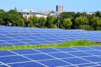 4月に電力小売りが全面自由化される。ガスや携帯電話のセットプランや、光回線を加えたトリプル割など、各社で魅力的な料金プランが目白押しだ。しかし、注意しないと「今よりも安くなる」と選んだプランで思わぬ損をする恐れがある。