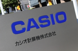 カシオ計算機＜６９５２＞（東１・売買単位１００株）は９日、電源オンから最短５秒で最大輝度に達し、待たずに投映できるレーザー＆ＬＥＤプロジェクター８機種を発表。