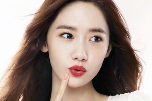 少女時代のユナが清純でセクシーな姿を披露した。写真：ユナのインスタグラム