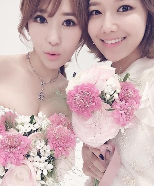 少女時代のスヨンとミュージカル女優チェ・スジンが抜群のビジュアルを誇った。写真：スヨンのインスタグラムより