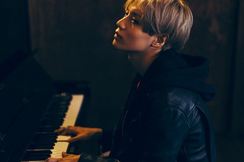 カムバックの話題で連日注目を集めているSHINeeのテミンがショーケースライブを開催し、新曲を公開する。写真：SMエンターテインメント