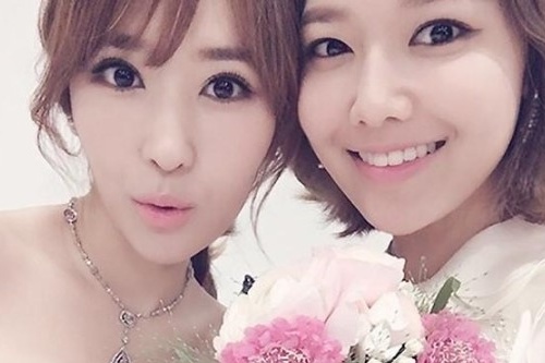 少女時代のスヨンとミュージカル女優チェ・スジンが抜群のビジュアルを誇った。写真：スヨンのインスタグラムより