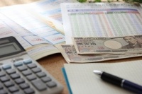 ミニ保険の市場が拡大傾向にある。2014年度にはミニ保険会社が82社に達し、5年前と比べて2倍ほど増えたという。大手会社にはないユニークな保険が目白押しだ。