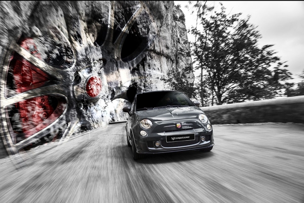 FCAジャパンがマイナーチェンジして3月5日に発売する「Abarth 595 Competizione（アバルト595コンペティツィオーネ）」（写真：同社発表資料より）