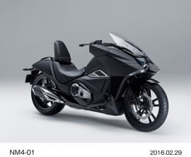 ホンダが一部改良して3月11日に発売する大型スポーツバイク「NM4-01(エヌエムフォー ゼロワン)」(写真提供:ホンダ) ホンダが一部改良して3月11日に発売する大型スポーツバイク「NM4-01(エヌエムフォー ゼロワン)」(写真提供:ホンダ)