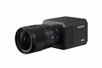 ソニーが8月に発売する4K対応のネットワークカメラ「SNC-VB770」（写真提供：ソニー）