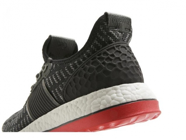 アディダス ジャパンが3月18日に発売するランニングシューズ「PureBOOST ZG(ピュアブースト ゼットジー)」（同社発表資料より）