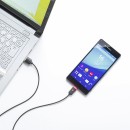 スマートフォンの急速充電が可能で、夜間や車中などでも充電状況がひと目で分かるLEDを内蔵した通信・充電両対応のmicroUSBケーブル「500-USB038」(サンワプライ発表資料より)。 スマートフォンの急速充電が可能で、夜間や車中などでも充電状況がひと目で分かるLEDを内蔵した通信・充電両対応のmicroUSBケーブル「500-USB038」(サンワプライ発表資料より)。