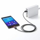 スマートフォンの急速充電が可能で、夜間や車中などでも充電状況がひと目で分かるLEDを内蔵した通信・充電両対応のmicroUSBケーブル「500-USB038」(サンワプライ発表資料より)。 スマートフォンの急速充電が可能で、夜間や車中などでも充電状況がひと目で分かるLEDを内蔵した通信・充電両対応のmicroUSBケーブル「500-USB038」(サンワプライ発表資料より)。