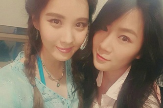 少女時代のソヒョンが、SNSでガールズグループSISTARのソユとのツーショットを公開した。