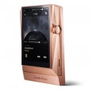 ハイレゾポータブルオーディオプレーヤー「Astell&Kern AK380 Copper」と、専用ポータブルヘッドホンアンプ「Astell&Kern AK380 アンプ Copper」(アユートの発表資料より) ハイレゾポータブルオーディオプレーヤー「Astell&Kern AK380 Copper」と、専用ポータブルヘッドホンアンプ「Astell&Kern AK380 アンプ Copper」(アユートの発表資料より)