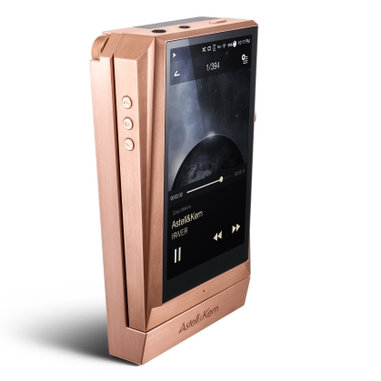 ハイレゾポータブルオーディオプレーヤー「Astell&Kern AK380 Copper」と、専用ポータブルヘッドホンアンプ「Astell&Kern AK380 アンプ Copper」（アユートの発表資料より）