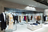 ステュディオスから女性向け新ライン「ステュディオス シティ」新宿ニュウマンに1号店