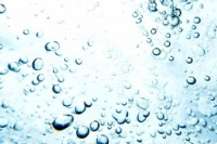 矢野経済研究所は国内のミネラルウォーター市場及び宅配水市場の調査を実施した