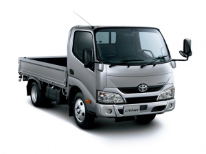 ダイナ カーゴ 標準キャブ標準デッキ・ジャストロー2トン積ディーゼル車・2WD“Gパッケージ装着車”オプション装着車、417万2727円 ダイナ カーゴ 標準キャブ標準デッキ・ジャストロー2トン積ディーゼル車・2WD“Gパッケージ装着車”オプション装着車、417万2727円