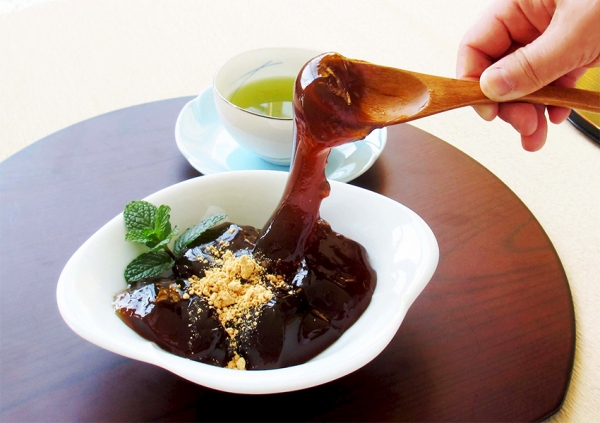 とろ～りとした新食感！（丸八製菓発表資料より）