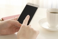 ニールセンが公開した「Digital Trends 2015」によると、スマートフォンからのインターネット利用人口が緩やかながらも増え続けていることがわかった。2015年7〜9月の3か月平均が5,080万人と、2年前同期の1.5倍増を記録。