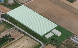 トマトやベビーリーフを生産するJファームが、北海道札幌市内に新たに建設するスマートアグリプラントの完成予想図。（Jファームの発表資料より）