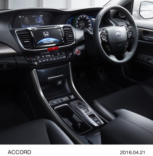 アコード 「HYBRID EX」の内装（本田技研工業の発表資料より）