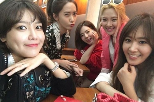 少女時代のメンバー、スヨン、ユリ、ヒョヨン、サニー、ユナが和気あいあいの日常を公開した。写真：ヒョヨンのインスタグラム