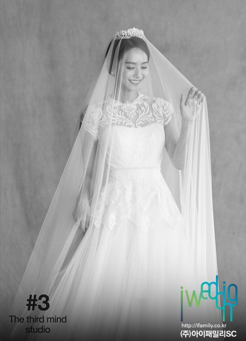 5月に花嫁となる、歌手で女優のパク・ジョンアのウエディンググラビアが公開されて注目を集めている。写真：アイウエディング