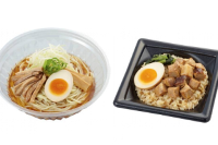 限定販売の「冷し醤油ラーメン」と「まかない肉飯」（サークルKサンクス発表資料より）