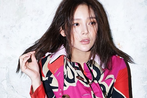 女優パク・シヨンの離婚問題のニュースについて、所属事務所のミスティック・エンターテインメントが公の立場を明らかにした。写真：パク・シヨンのSNS