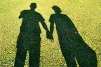 矢野経済研究所では、国内ブライダル関連市場の調査を実施した