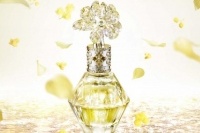ジルスチュアート(JILL STUART)より、新しい香水「クリスタルブルーム　エターナルダズル」が誕生