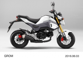 ホンダが外観を一新して発売する125ccスポーツバイク「グロム」。(パールヒマラヤズホワイト、写真提供:ホンダ) ホンダが外観を一新して発売する125ccスポーツバイク「グロム」。(パールヒマラヤズホワイト、写真提供:ホンダ)