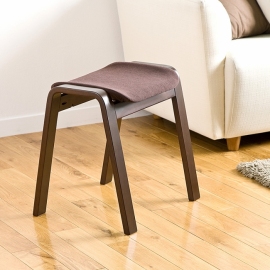 スタッキングスツール「150-SNCH009_0091」(サンワプライ発表資料より) スタッキングスツール「150-SNCH009_0091」(サンワプライ発表資料より)