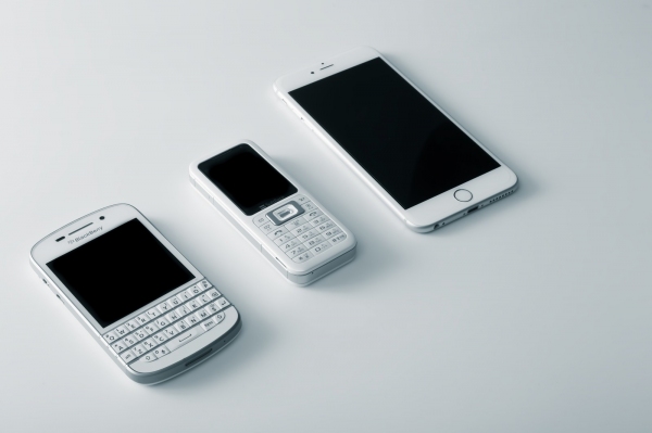 米国の半導体マーケット調査会社 IC Insightsによれば、2015年のスマートフォン販売台数でトップ12に入っていたベンダーのうち、2016年には3社がランク外に消えると予測されるそうだ。