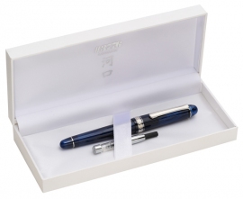 「#3776 センチュリー河口」(プラチナ万年筆の発表資料より) 「#3776 センチュリー河口」(プラチナ万年筆の発表資料より)