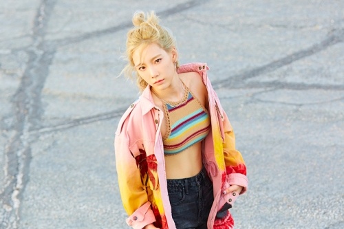 今月28日にリリースされるテヨンの2枚目のミニアルバム『Why』に、少女時代のヒョヨンが参加して話題を呼んでいる。写真：SMエンタテインメント