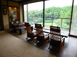 博報堂生活総合研究所が1986年から60~74歳を対象に行なってきた調査で、「あなたにとって60代とは人生のどんな時期にあたりますか」という質問に対してこの10年で大幅に伸び、半数以上の人が「再出発の時」と答えた。 博報堂生活総合研究所が1986年から60~74歳を対象に行なってきた調査で、「あなたにとって60代とは人生のどんな時期にあたりますか」という質問に対してこの10年で大幅に伸び、半数以上の人が「再出発の時」と答えた。