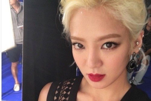 2日、少女時代ヒョヨンは完璧な自撮り写真を公開し、注目を集めている。写真：ヒョヨンのインスタグラム
