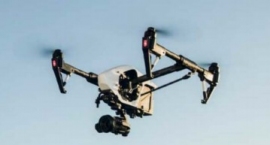 災害時の活躍が期待されるドローン(損害保険ジャパン日本興亜の発表資料より) 災害時の活躍が期待されるドローン(損害保険ジャパン日本興亜の発表資料より)