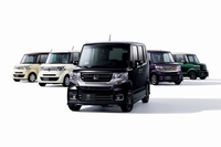 ホンダはトールワゴン型軽自動車「N-BOX(エヌボックス)」の特別仕様車「SSパッケージ」「ターボSSパッケージ」を5日に発売する。（写真提供：ホンダ）