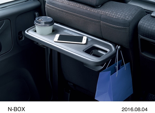 シートバックテーブル。（写真提供：ホンダ）