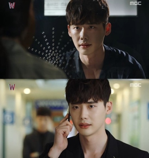 ドラマ『W』で、今回はイ・ジョンソクがハン・ヒョジュの住む現実世界へと向かった。写真：MBC『W』