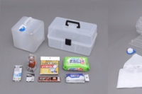 避難セット「自宅生活用」、「避難所生活用」、「車中泊用」、「帰宅困難時宿泊用」（アイリスオーヤマの発表資料より）