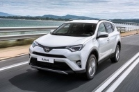 ロシア・トヨタのサンクトペテルブルク工場で生産を開始した最新の“トヨタ顔”キーンルックを採用した新型RAV4