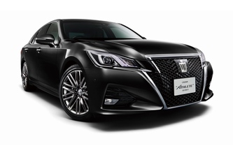 クラウンの特別仕様車「アスリートS-T“J-FRONTIER”」（オプション装着車、写真提供：トヨタ自動車）