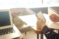 ニールセンは、スマートフォン視聴率情報Nielsen Mobile NetView(ニールセン・モバイル・ネットビュー)の2016年5月のデータ、および、2016年6月に発売したスマートフォン・メディア利用実態調査の結果をもとに、SNSの最新の利用動向を分析し結果を発表した。