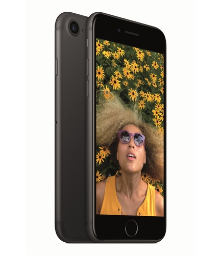 米アップル（Apple）が16日に発売するスマートフォンの新モデル「iPhone 7」。（写真提供：アップル）